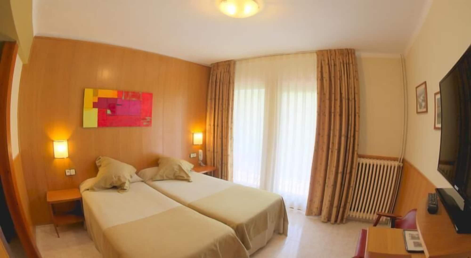 Hotel Univers เอิงคาม ภายนอก รูปภาพ