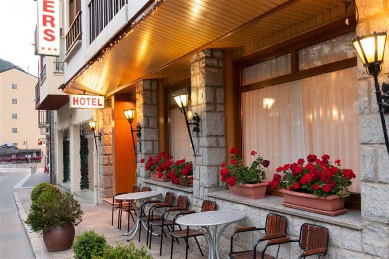 Hotel Univers เอิงคาม ภายนอก รูปภาพ