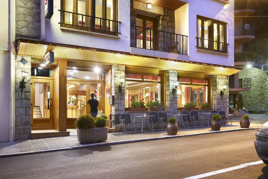Hotel Univers เอิงคาม ภายนอก รูปภาพ